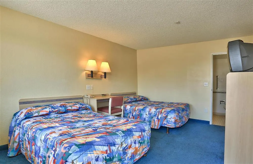 Red Roof Inn Phoenix- Midtown Phoenix