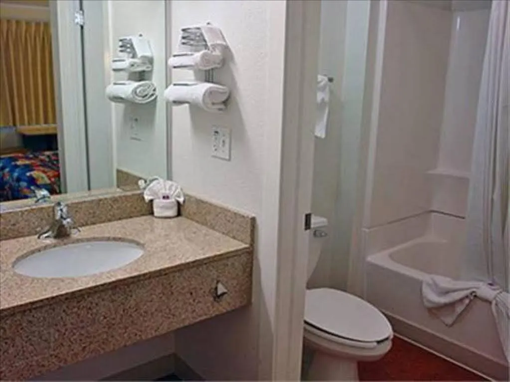 Red Roof Inn Phoenix- Midtown